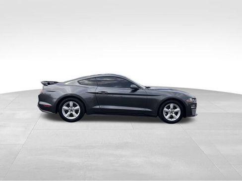 Used 2019 Ford Mustang Coupe RWD image 6