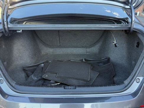 Used 2018 Honda Accord EX-L image 12