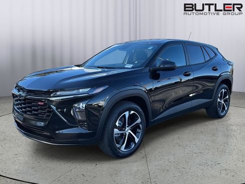 New 2026 Chevrolet Trax RS w/ Sunroof Package image 2