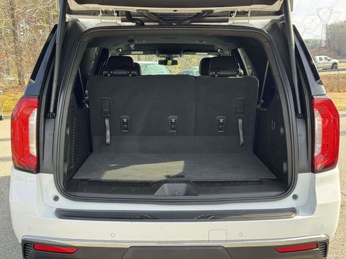 Used 2021 GMC Yukon XL SLT image 16