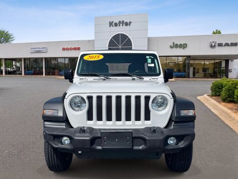 Used 2018 Jeep Wrangler Unlimited Sport S AWD/4WD image 2