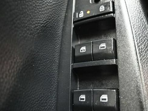 Used 2025 Kia Seltos EX AWD/4WD image 29