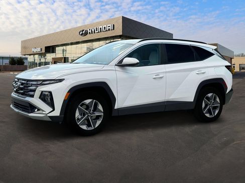 Certified 2025 Hyundai Tucson SEL image 2