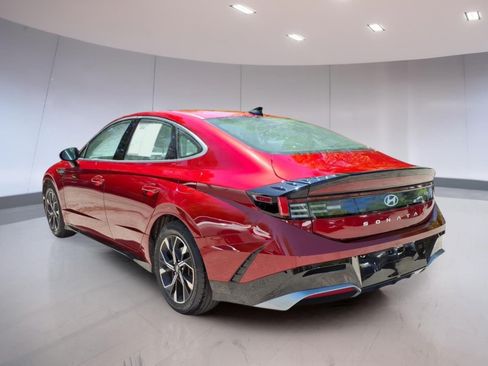Used 2024 Hyundai Sonata SEL FWD image 3