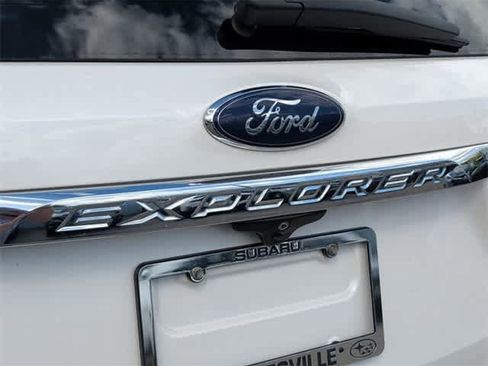 Used 2016 Ford Explorer XLT w/ Equipment Group 202A image 12