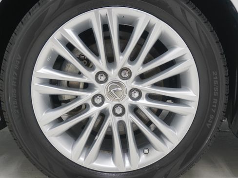 Used 2013 Lexus ES 350 w/ Luxury Pkg FWD image 29
