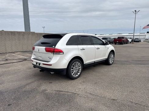 Used 2014 Lincoln MKX AWD w/ Equipment Group 102A image 7