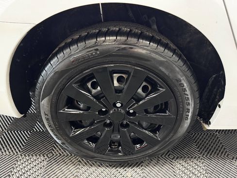 Used 2018 Nissan Sentra S image 17