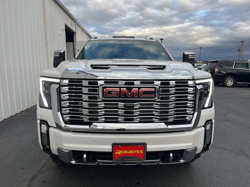 Used 2025 GMC Sierra 3500 Denali w/ Denali Reserve Package image 7
