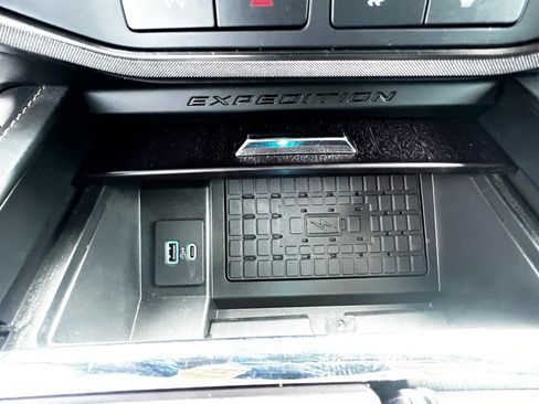 Used 2023 Ford Expedition Max Platinum image 41