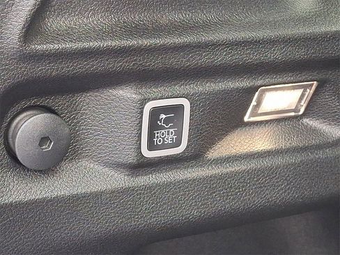 Used 2023 Jeep Grand Cherokee L Limited image 31