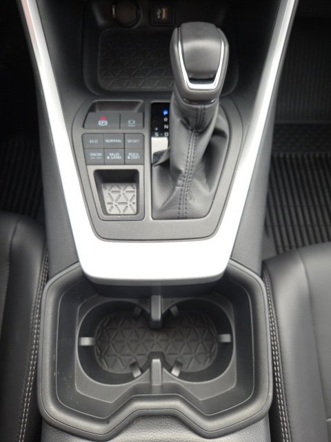 Used 2025 Toyota RAV4 XLE Premium w/ Weather Package AWD/4WD image 18
