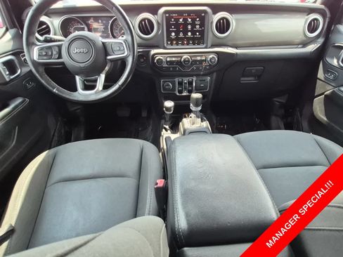 Certified 2019 Jeep Wrangler Unlimited Sahara AWD/4WD image 27