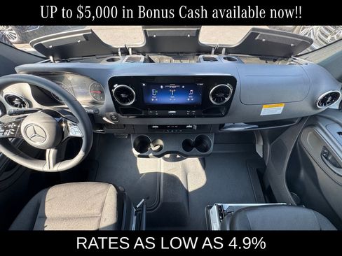 New 2026 Mercedes-Benz Sprinter 2500 image 18