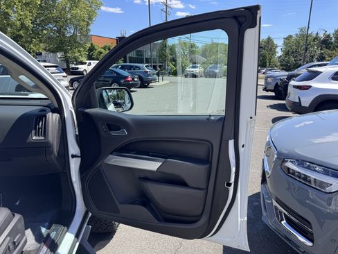 Used 2018 Chevrolet Colorado ZR2 AWD/4WD image 25
