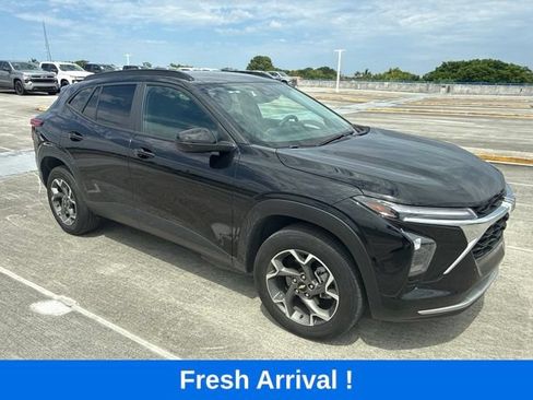 Used 2024 Chevrolet Trax LT FWD image 13