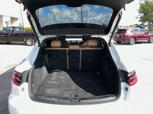 Used 2018 Porsche Macan AWD/4WD image 9
