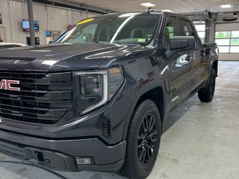 Used 2022 GMC Sierra 1500 Elevation w/ X31 Off-Road Package image 9