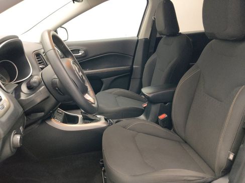 Used 2018 Jeep Compass Sport FWD image 17
