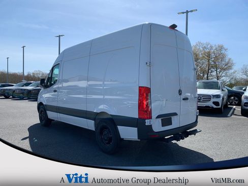 Used 2025 Mercedes-Benz Sprinter 2500 image 6