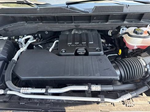Used 2024 Chevrolet Silverado 1500 Custom AWD/4WD image 28