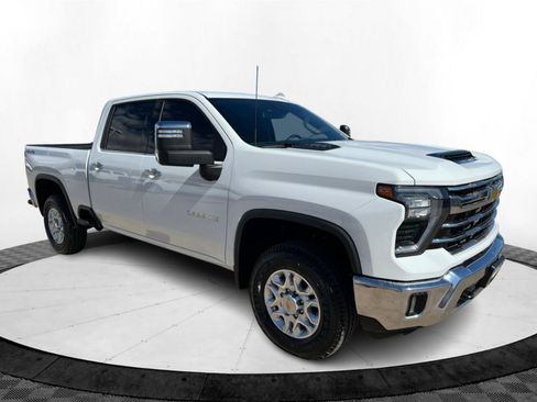 Used 2024 Chevrolet Silverado 2500 LTZ image 7