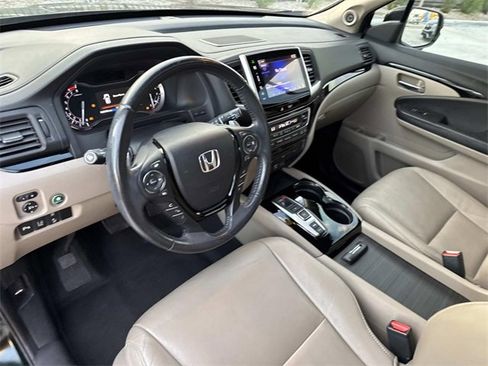 Used 2016 Honda Pilot Touring image 18
