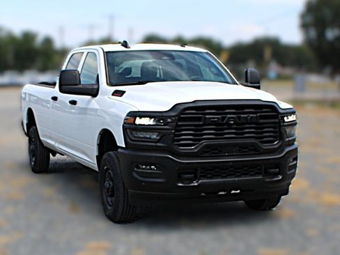 Used 2026 RAM 2500 Tradesman w/ Bed Convenience Group AWD/4WD image 3