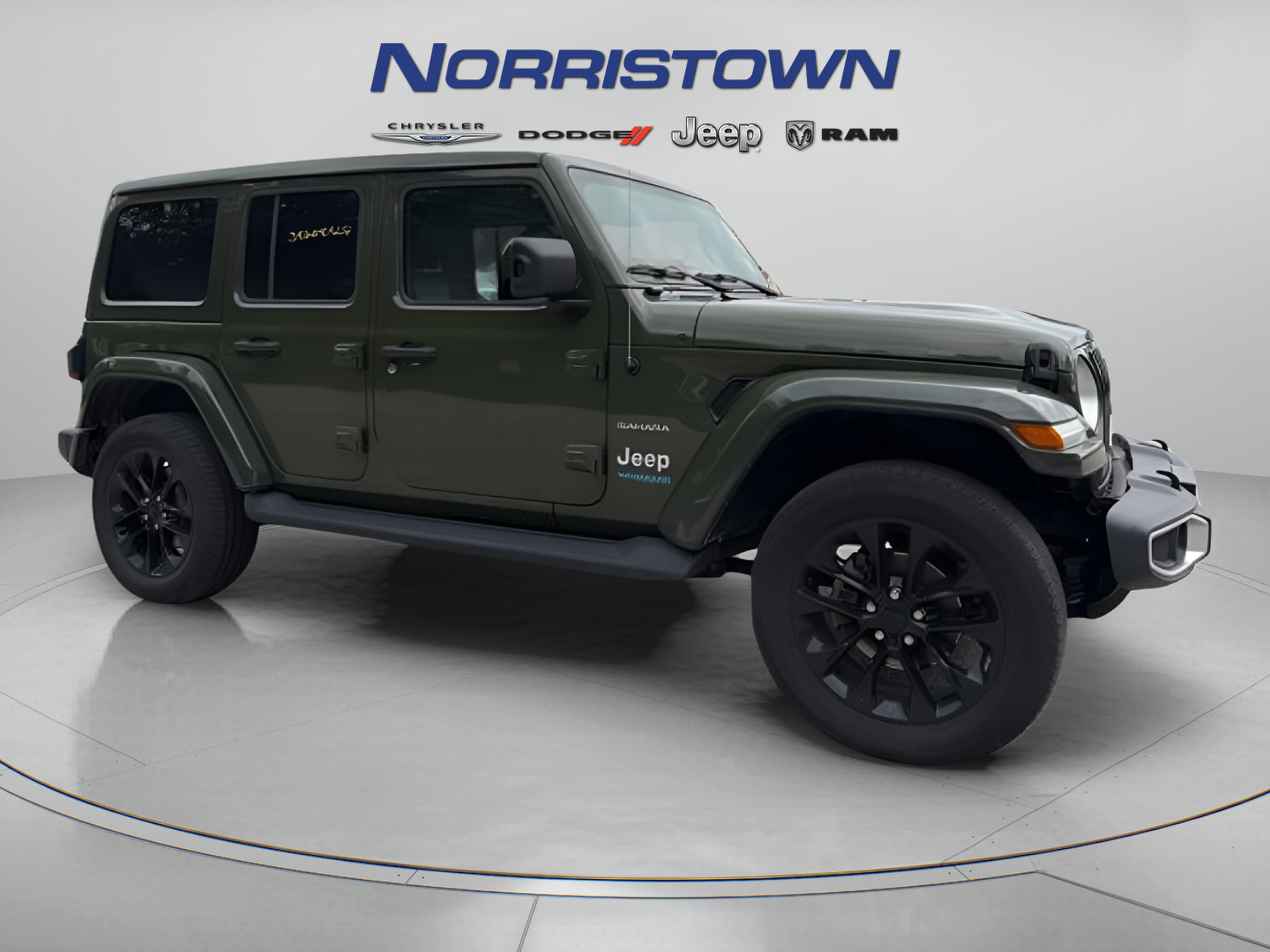 Used 2021 Jeep Wrangler Unlimited Sahara w/ Cold Weather Group AWD/4WD image 8
