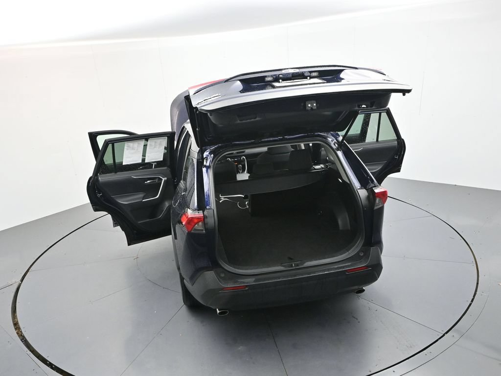 Used 2025 Toyota RAV4 XLE FWD image 45
