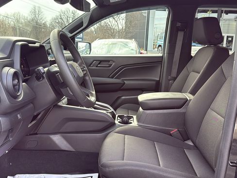 Used 2024 Chevrolet Colorado Trail Boss w/ Advanced Trailering Package image 12