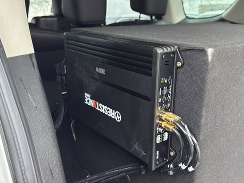 Used 2022 Nissan Armada Platinum image 36