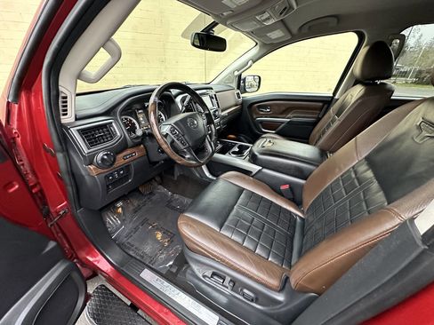 Used 2019 Nissan Titan Platinum Reserve w/ Platinum Utility Package image 10