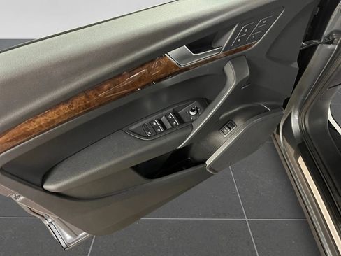 Used 2018 Audi Q5 2.0T Premium Plus w/ Premium Plus Package image 16