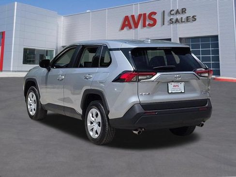 Used 2025 Toyota RAV4 LE AWD/4WD image 9