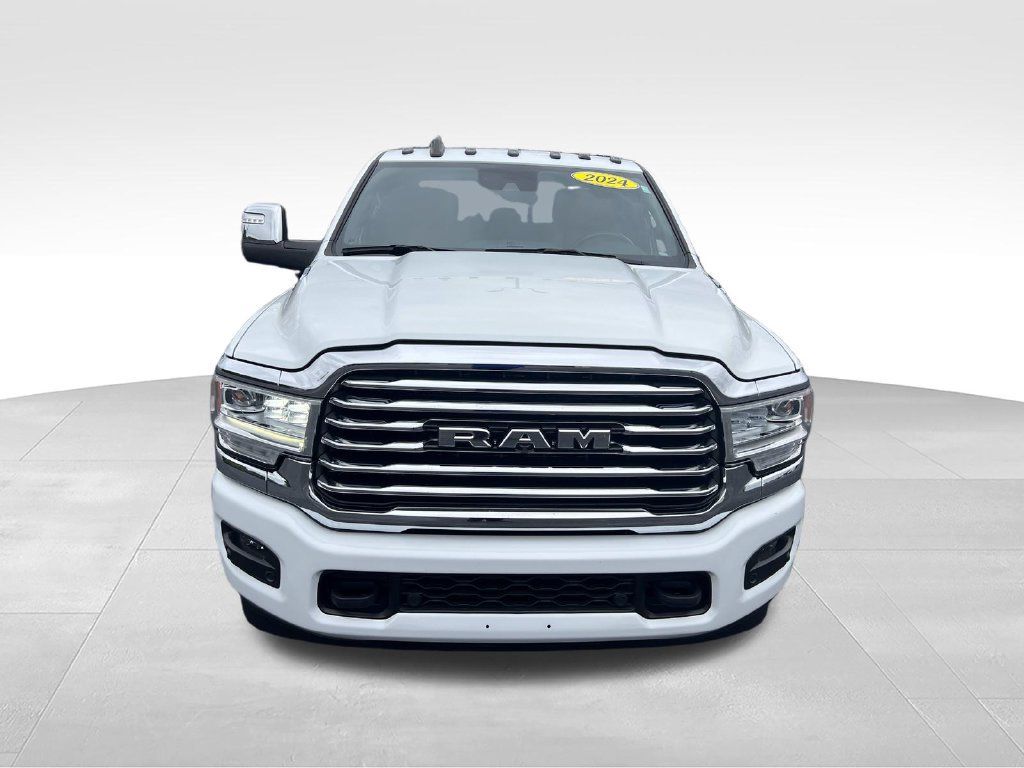 Used 2024 RAM 3500 Limited w/ Safety Group AWD/4WD image 8