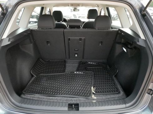 Used 2024 Volkswagen Taos S AWD/4WD image 18