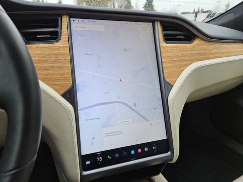 Used 2020 Tesla Model S Long Range Plus image 29