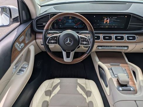 Used 2022 Mercedes-Benz GLS 450 4MATIC image 18