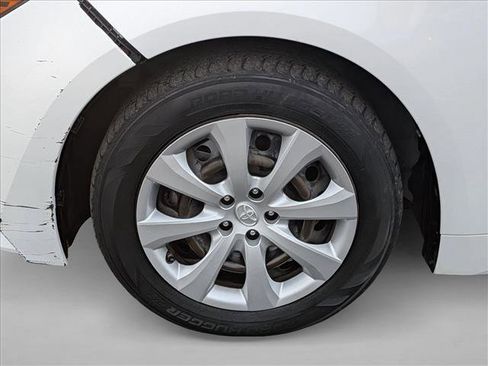 Used 2020 Toyota Corolla LE w/ Carpet Mat Package (TMS) image 27