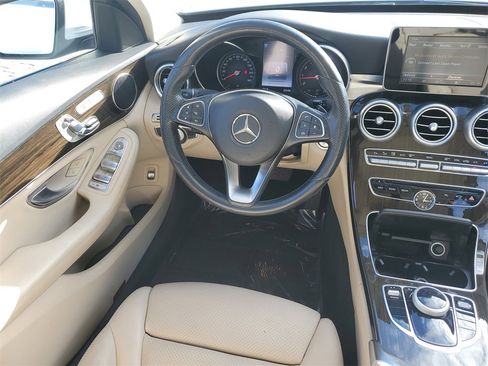 Used 2017 Mercedes-Benz C 300 4MATIC Sedan image 11