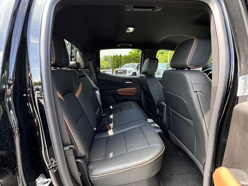 New 2026 GMC Canyon AT4 w/ AT4 Premium Package AWD/4WD image 13