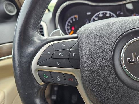 Used 2016 Jeep Grand Cherokee Limited w/ Luxury Group II image 46