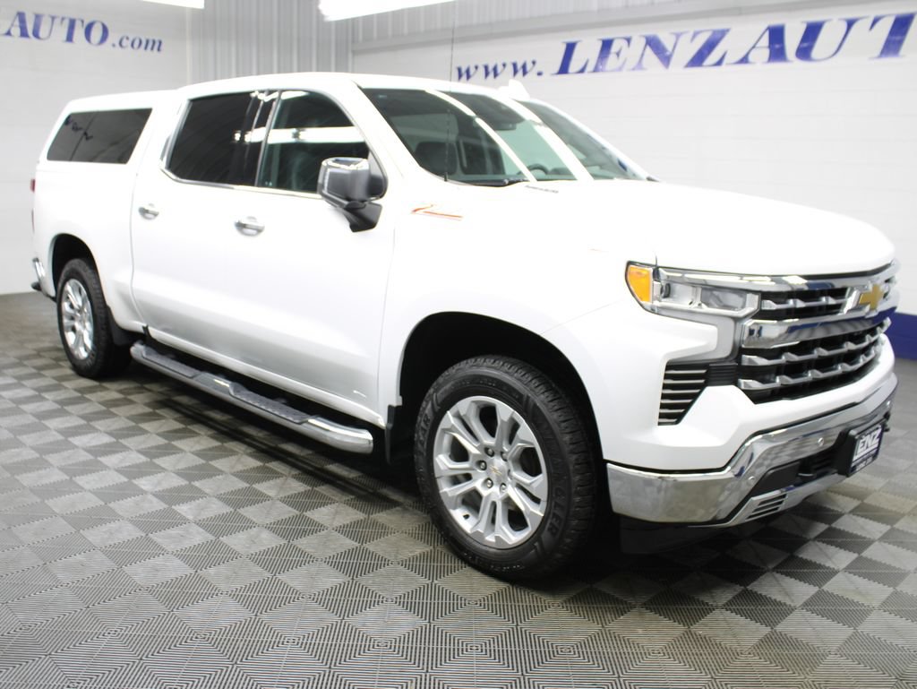 Used 2023 Chevrolet Silverado 1500 LTZ AWD/4WD image 3