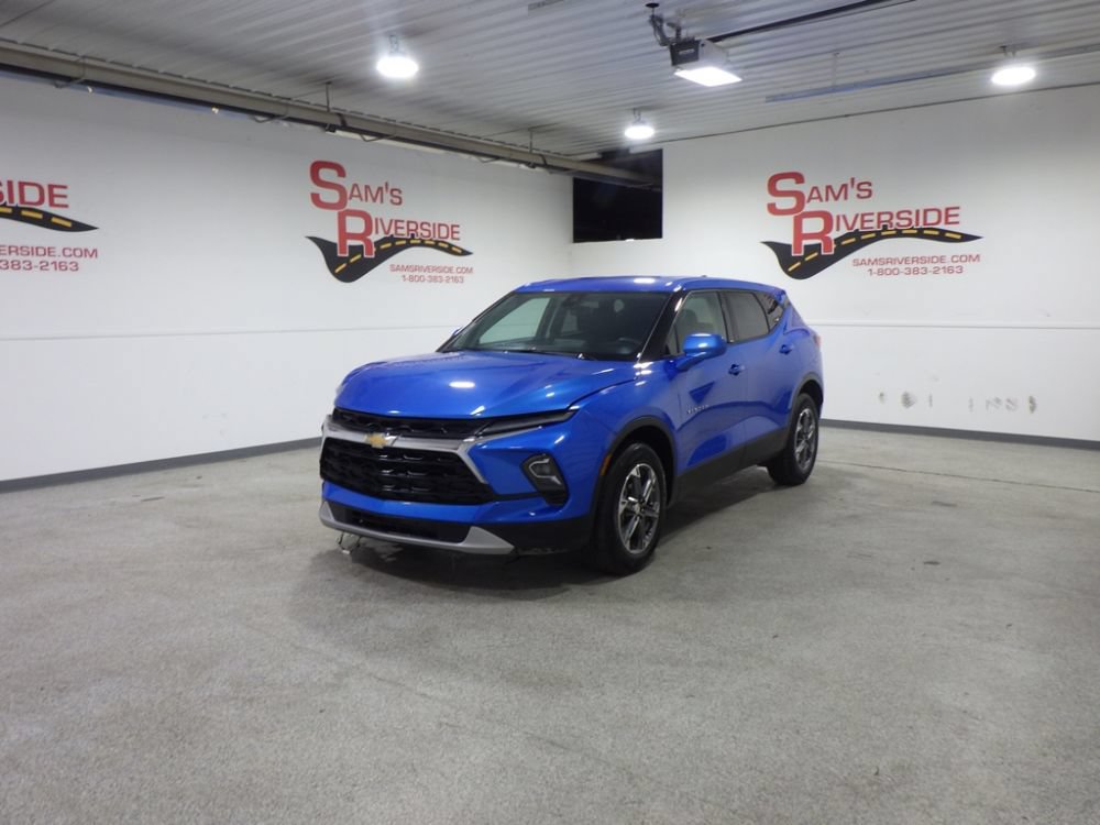 Used 2025 Chevrolet Blazer LT AWD/4WD image 1