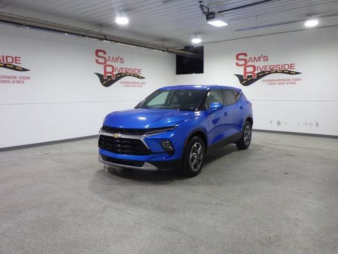 Used 2025 Chevrolet Blazer LT AWD/4WD image 1
