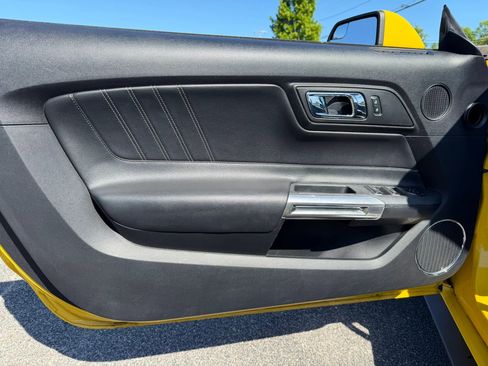 Used 2017 Ford Mustang GT Premium RWD image 17