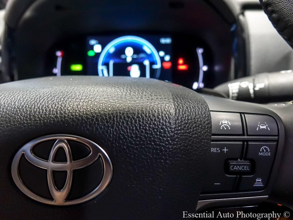 Used 2025 Toyota Camry SE FWD image 17