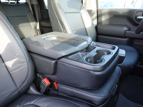 Used 2025 Chevrolet Silverado 2500 Custom w/ Custom Value Package image 32