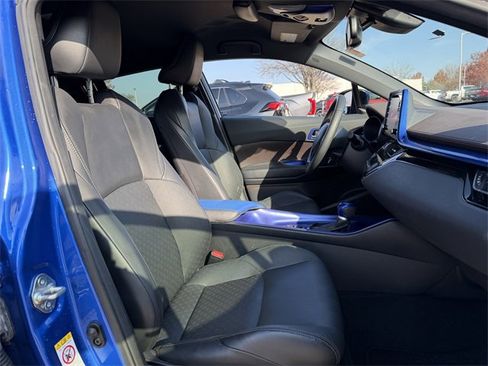 Used 2019 Toyota C-HR Limited image 28
